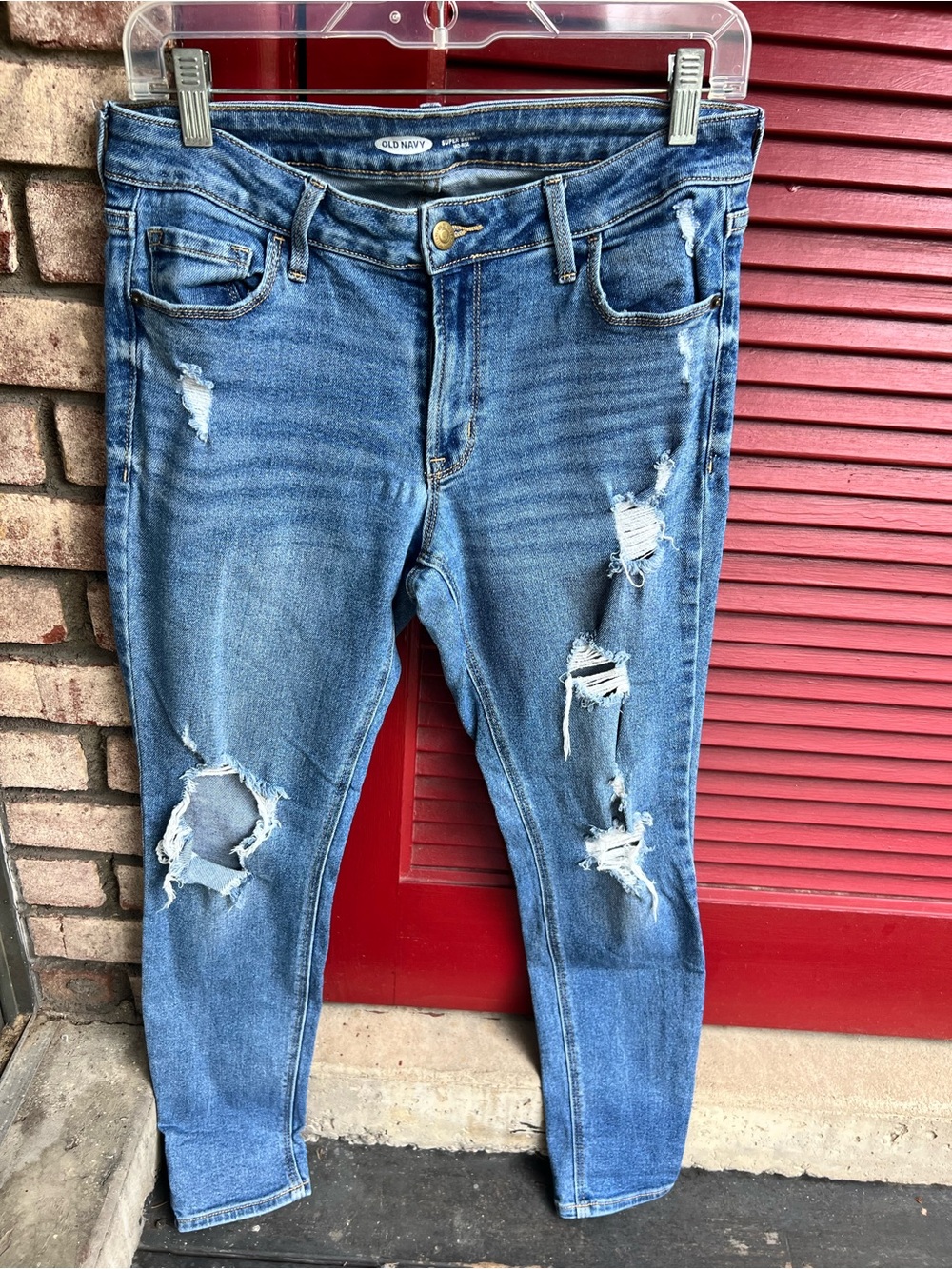 Old Navy Rockstar Super Skinny Mid Rise Light Wash Distressed Jeans Size 6